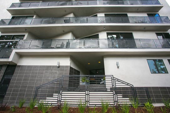 Shoreham Apartments photo 2